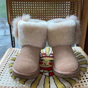 UGG BOOTS
